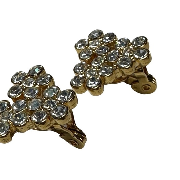 Monet Vintage Flower Crystal Clip Earrings - Picture 1 of 13